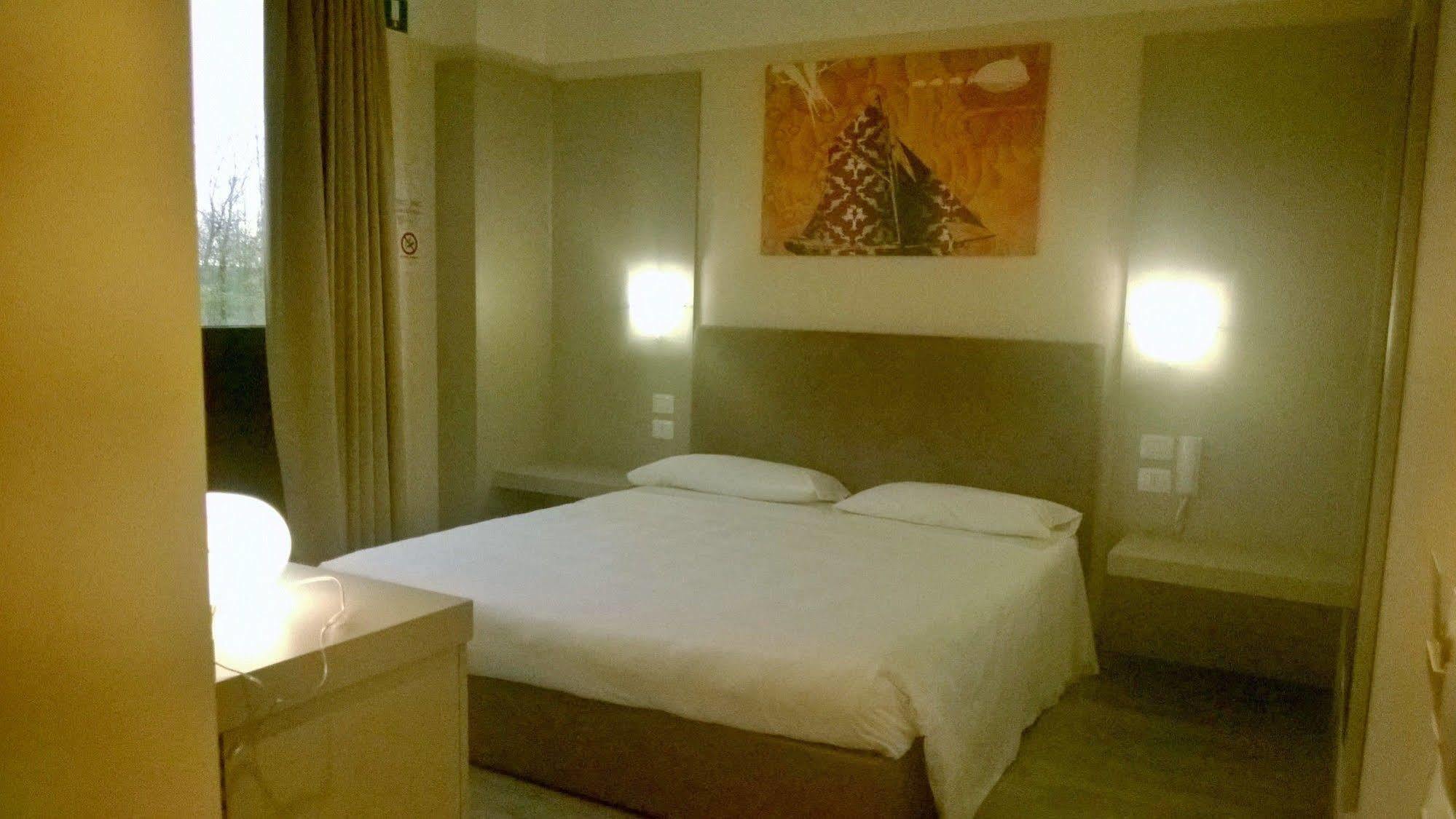 Hotel Motel Piu' Vaiano Cremasco Bagian luar foto