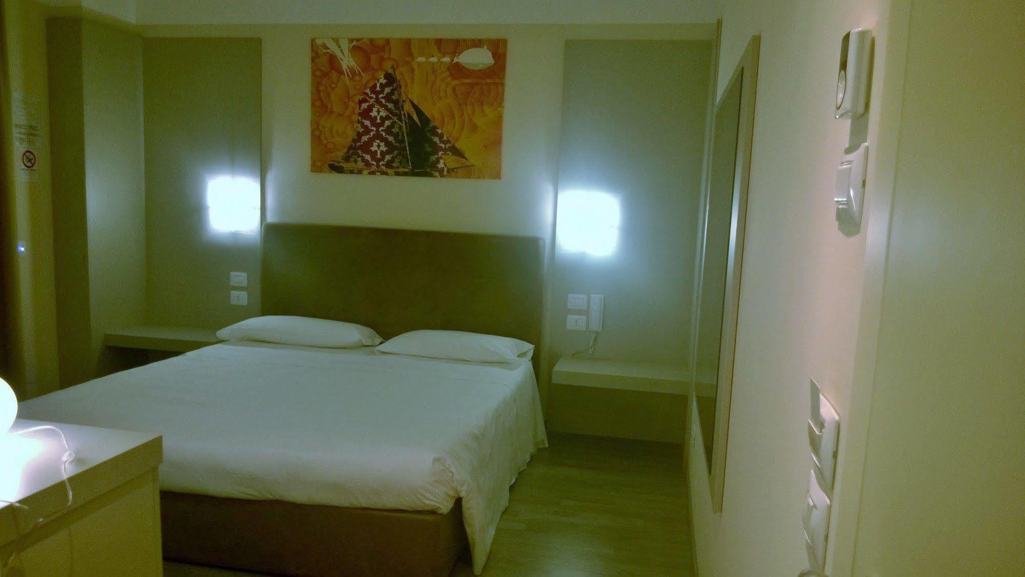 Hotel Motel Piu' Vaiano Cremasco Bagian luar foto