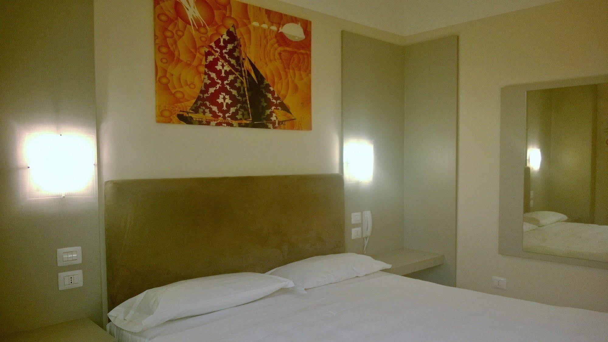 Hotel Motel Piu' Vaiano Cremasco Bagian luar foto