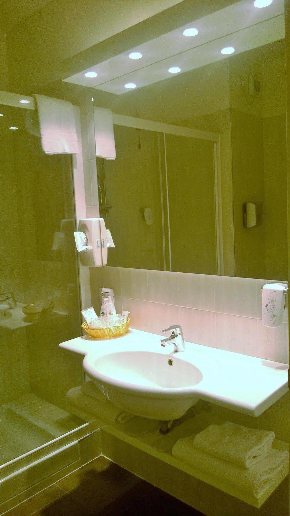 Hotel Motel Piu' Vaiano Cremasco Bagian luar foto